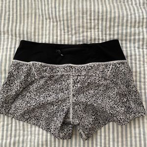Lu Lu lemon size 4 shorts